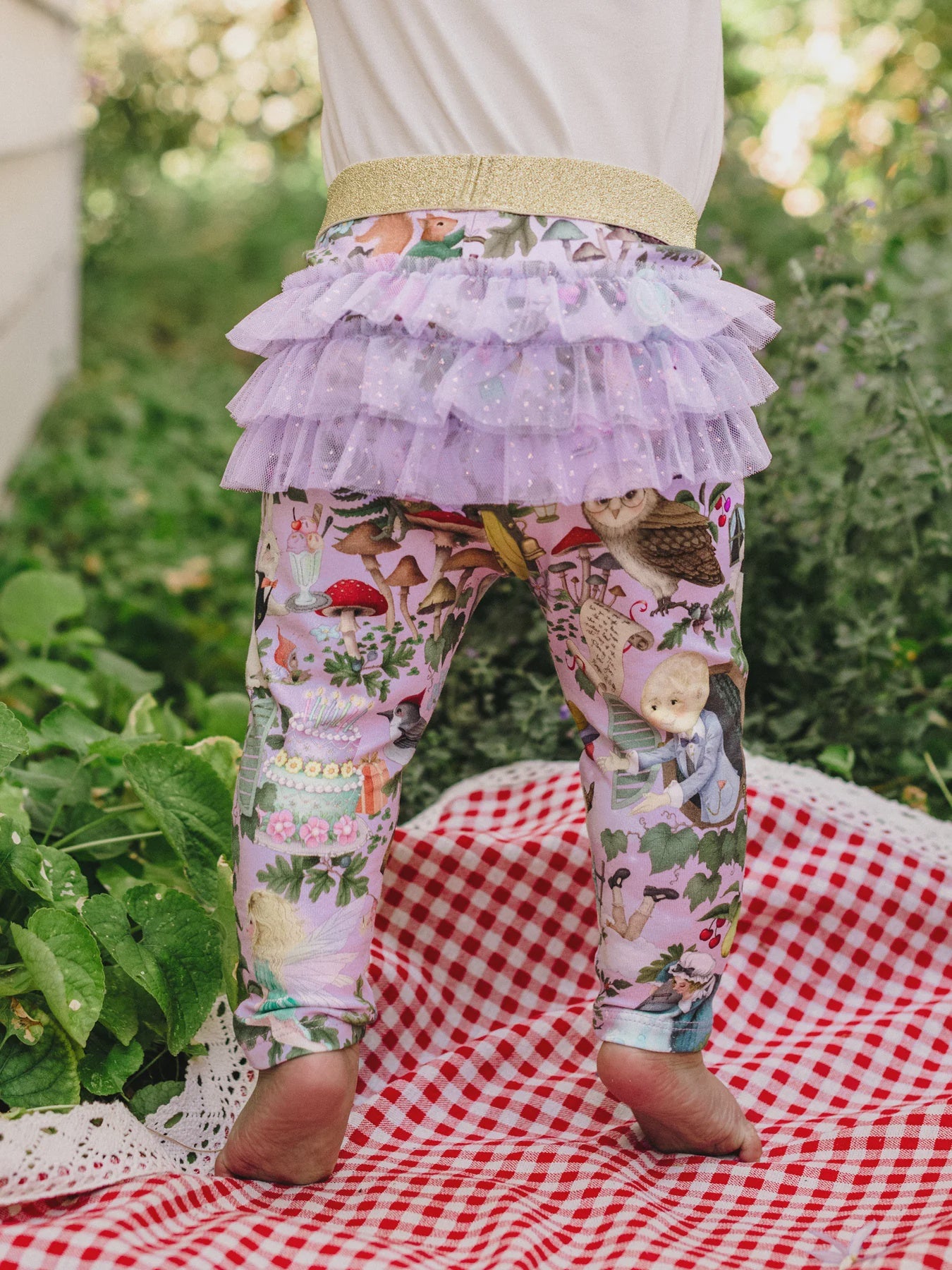 'Faraway Friends' Fabulous Frilled Legging - Lilac