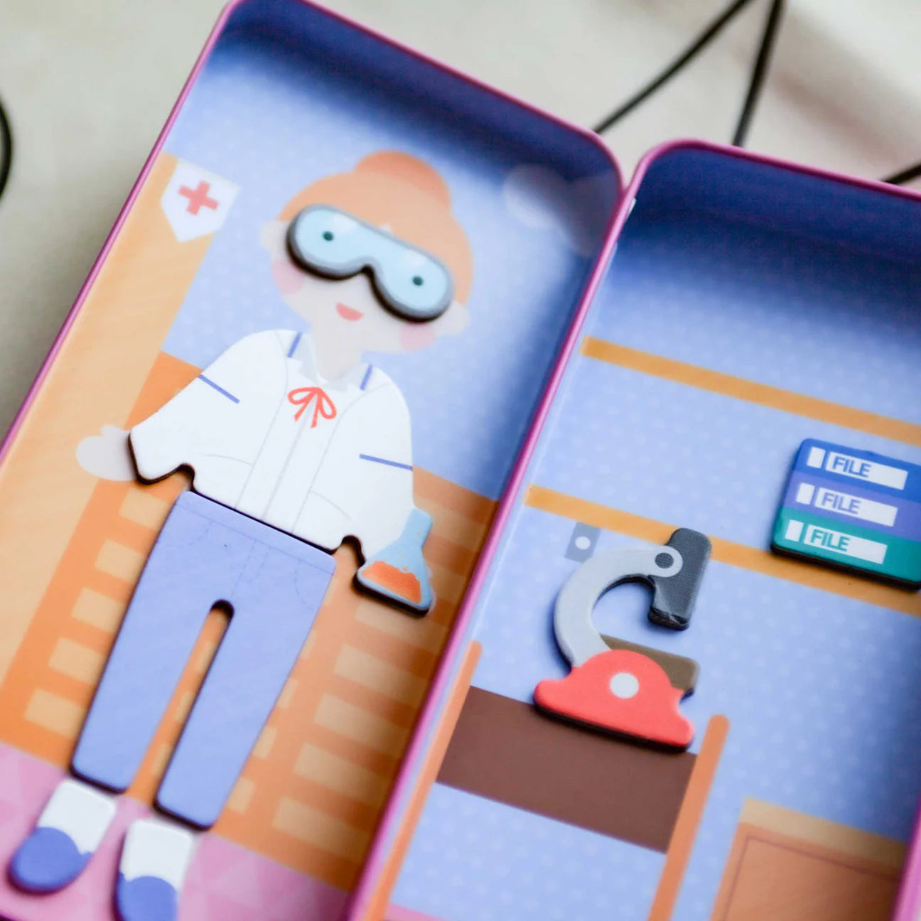 mierEdu - Magnetic Puzzle Box - Medical Professional
