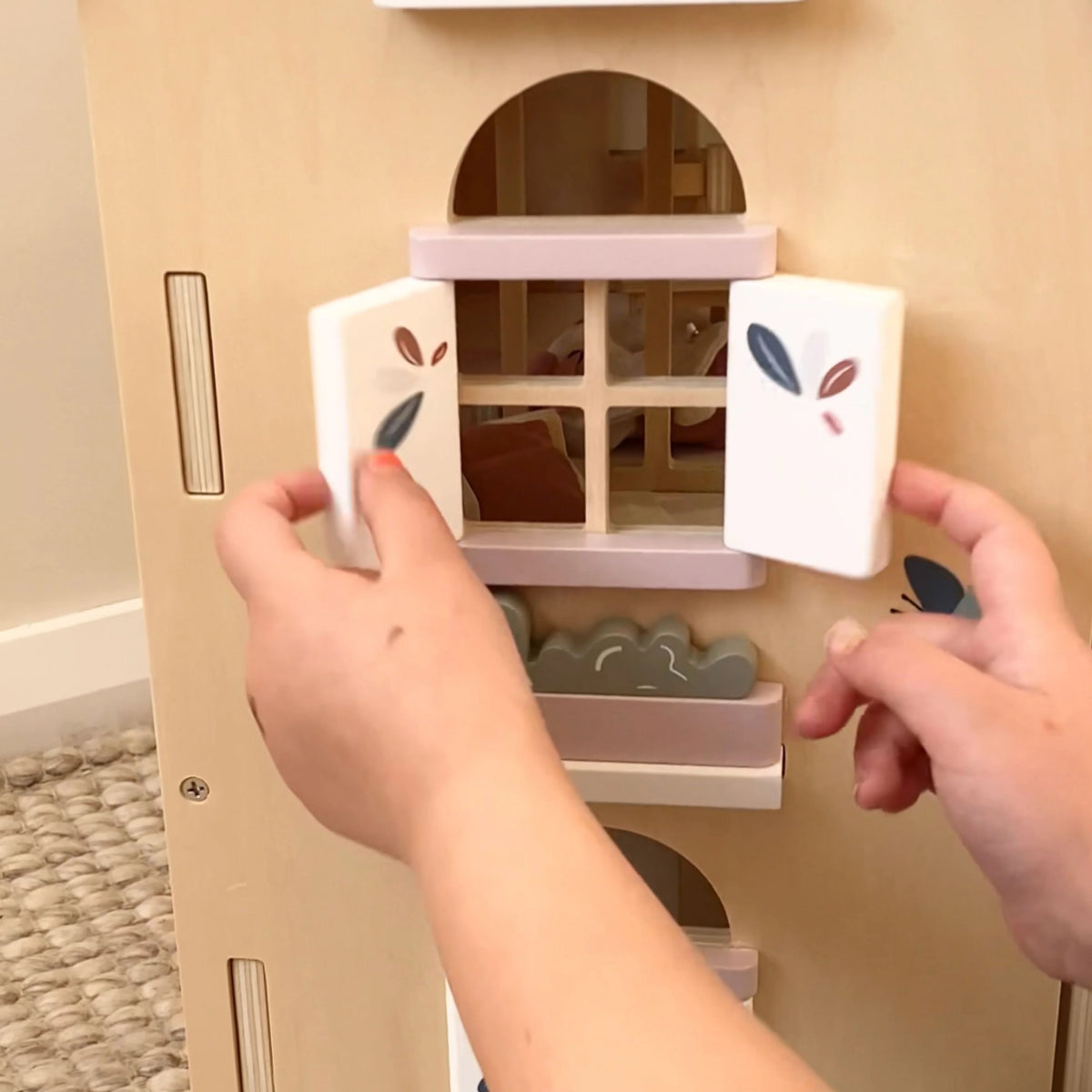 Speedy Monkey | Flower Cottage with Starter Furniture Set