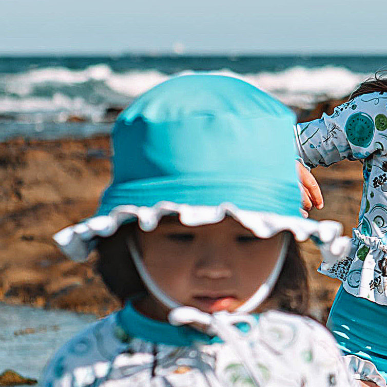 Frilly Brimmed Swim Hat